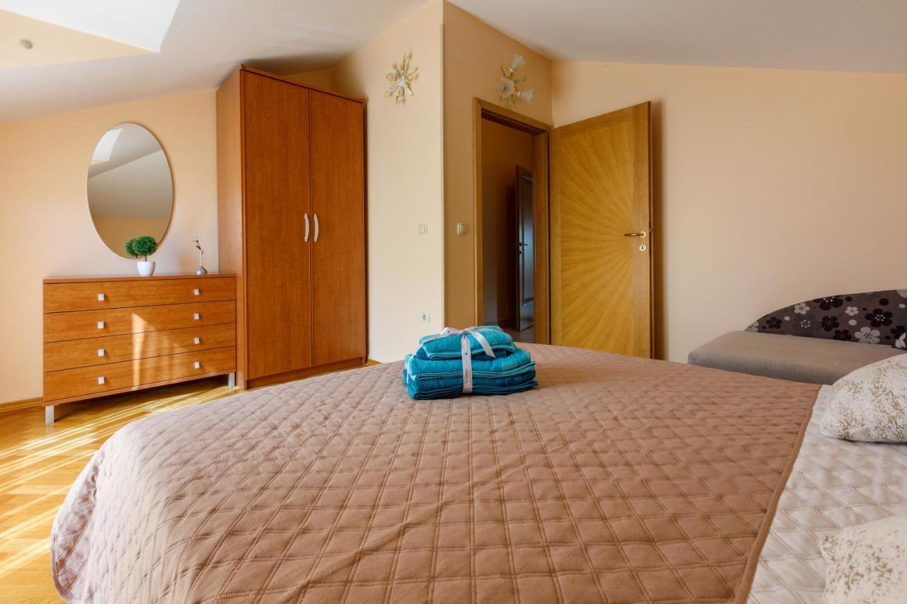 Amfora Apartments Crikvenica Bagian luar foto