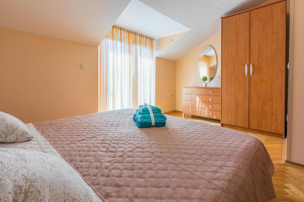 Amfora Apartments Crikvenica Bagian luar foto
